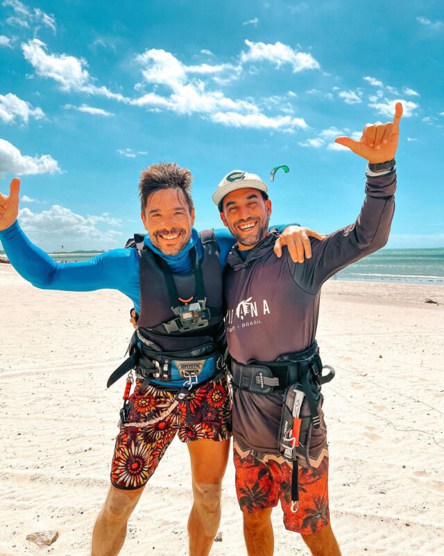 🇧🇷 Quer aprender a fazer kitesurf neste paraíso? 🌊🌴 
Vem com a melhor escola de kite @indiana_kiteschoolcumbuco que a gente cuida de tudo 🔥 
⚡️Para todos os níveis de kitesurf: iniciante - intermediário - avançado 🏄🏼🏄‍♀️ 

Fevereiro e temporada ainda bombando! Nosso sextou começou cedo com vento e com alunos do mundo todo 
Israel 🇮🇱 Brasil 🇧🇷 Francia 🇫🇷 e Alemania 🇩🇪 

🇬🇧Do you want to learn how to kitesurf in this paradise? 🌊🌴
Come with the best kiteschool @indiana_kiteschoolcumbuco that we take care of everything 🔥

⚡️For all kitesurfing levels: begginers - intermediate - advanced 🏄🏼🏄‍♀️

BOOK YOUR KITE OR WINGFOIL LESSON!

#indianakite #escoladekite #cumbucobrasil #indianakitehostel #hostelworld #letskitesurf #kitesurfingworld #kiteboarding